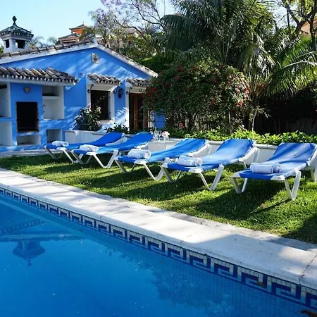Private & Pool Nr Puerto Banus Villa