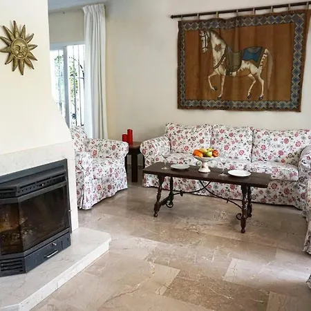 Private & Pool Nr Puerto Banus Villa Marbellac