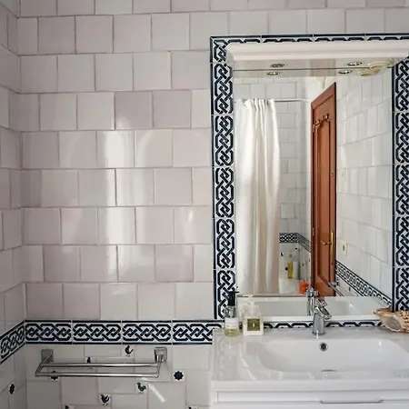 Private & Pool Nr Puerto Banus Villa Marbellac