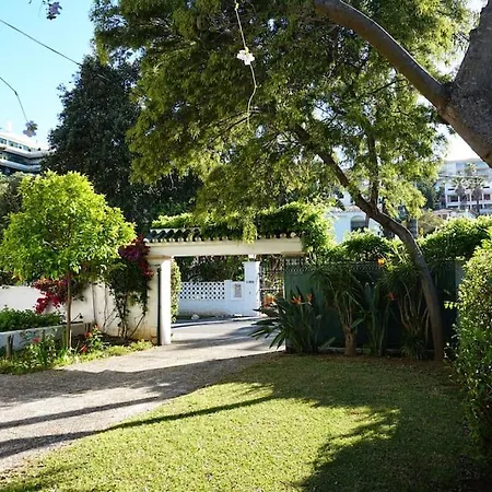 Private & Pool Nr Puerto Banus מארבלה