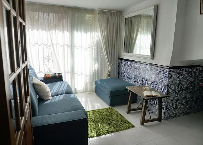 Private & Pool Nr Puerto Banus מארבלה