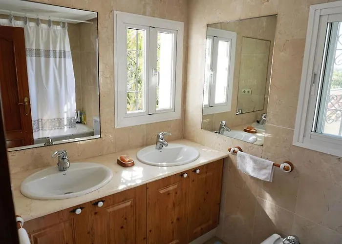 Private & Pool Nr Puerto Banus Willa *