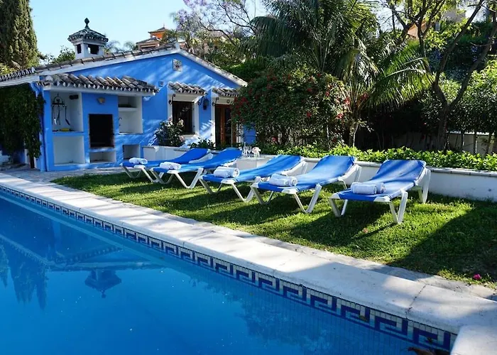 Private & Pool Nr Puerto Banus וילה
