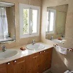 Private & Pool Nr Puerto Banus Villa *
