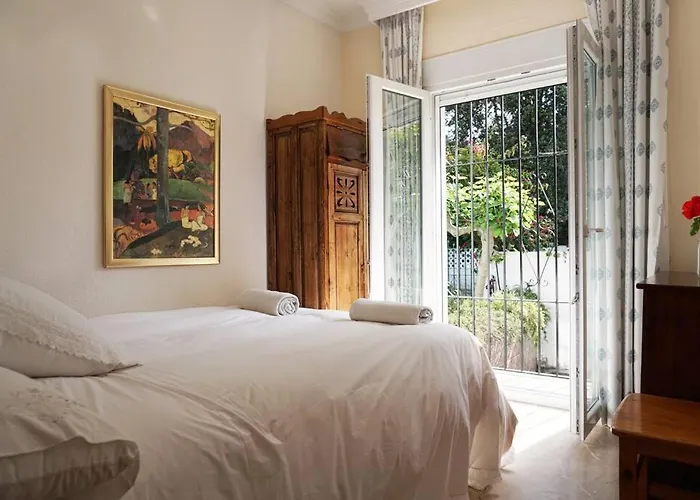 Private & Pool Nr Puerto Banus Marbella