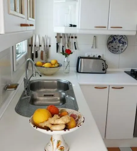 Private & Pool Nr Puerto Banus Villa Marbella